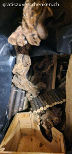 kleintierzubehör. Baumstrunk und diverses