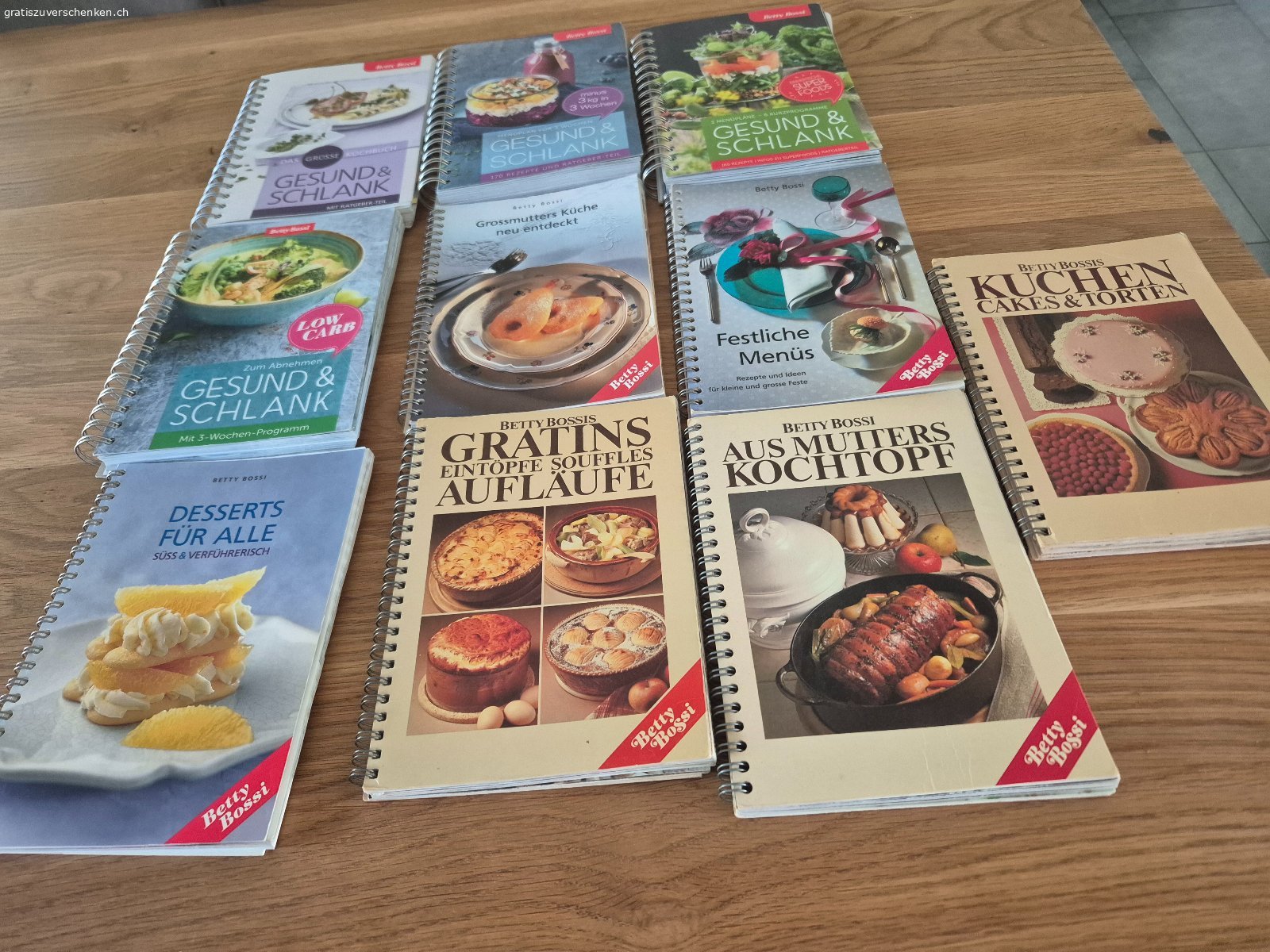 Koch-, Sach-, Reise-, und Taschenbüchet. Diverse Bücher zu verschenken, nur Abholung.
Guter Zustand
