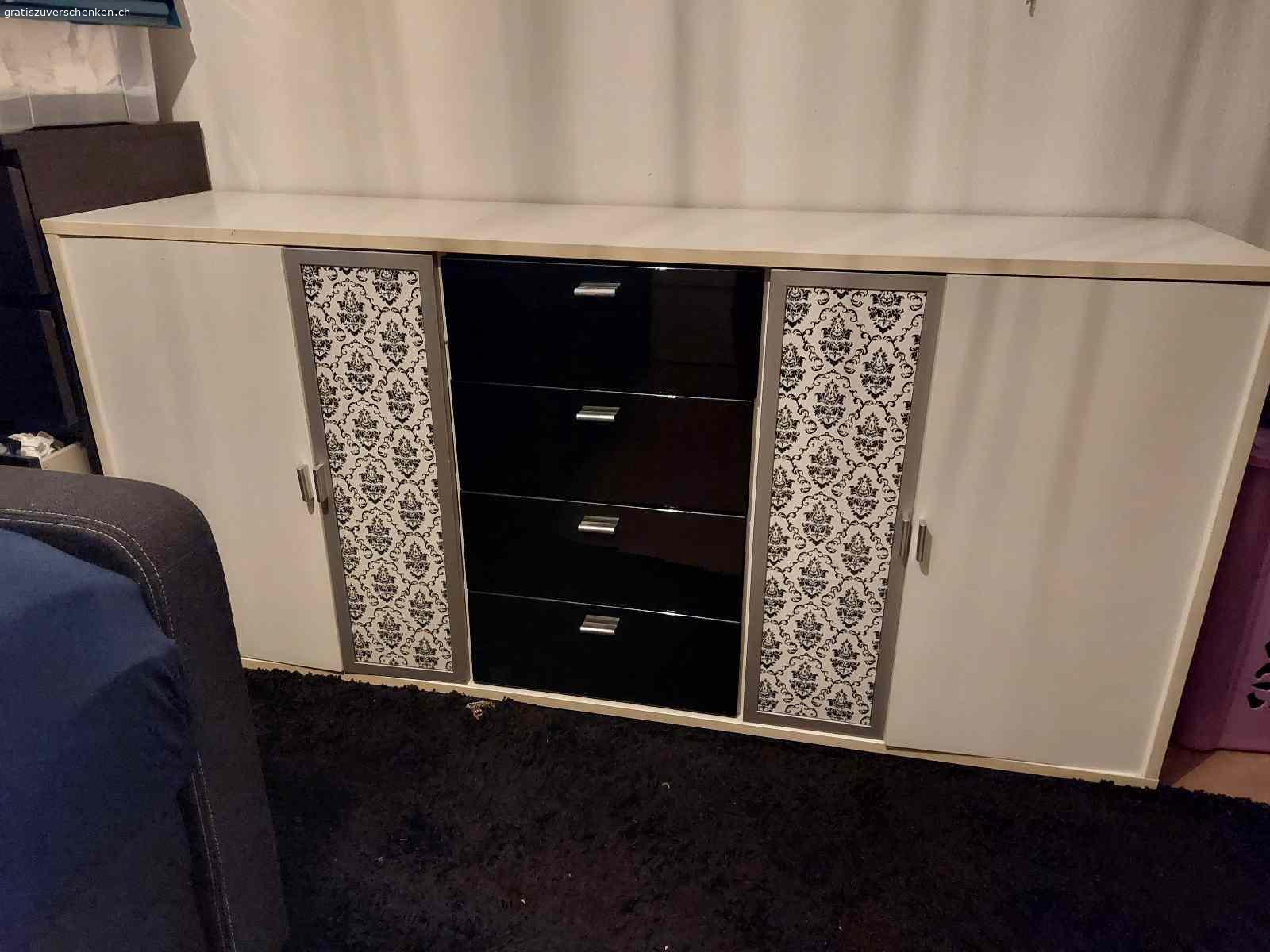 Kommode gratis. Gratis .ca 186 lang .85 cm hoch und 45 cm breit