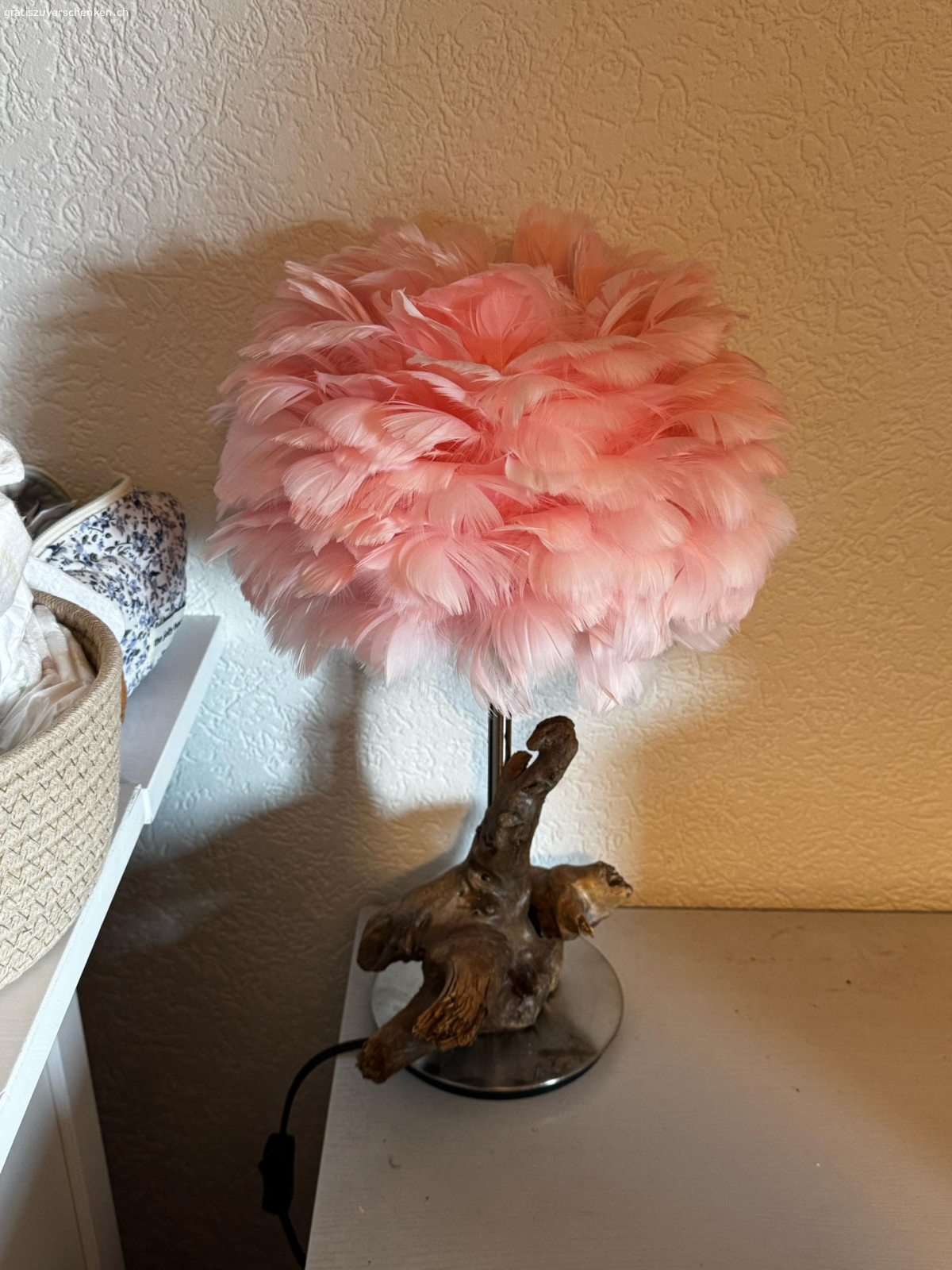 Lampen. 2 sollche Lampen dürfen weiterziehen.