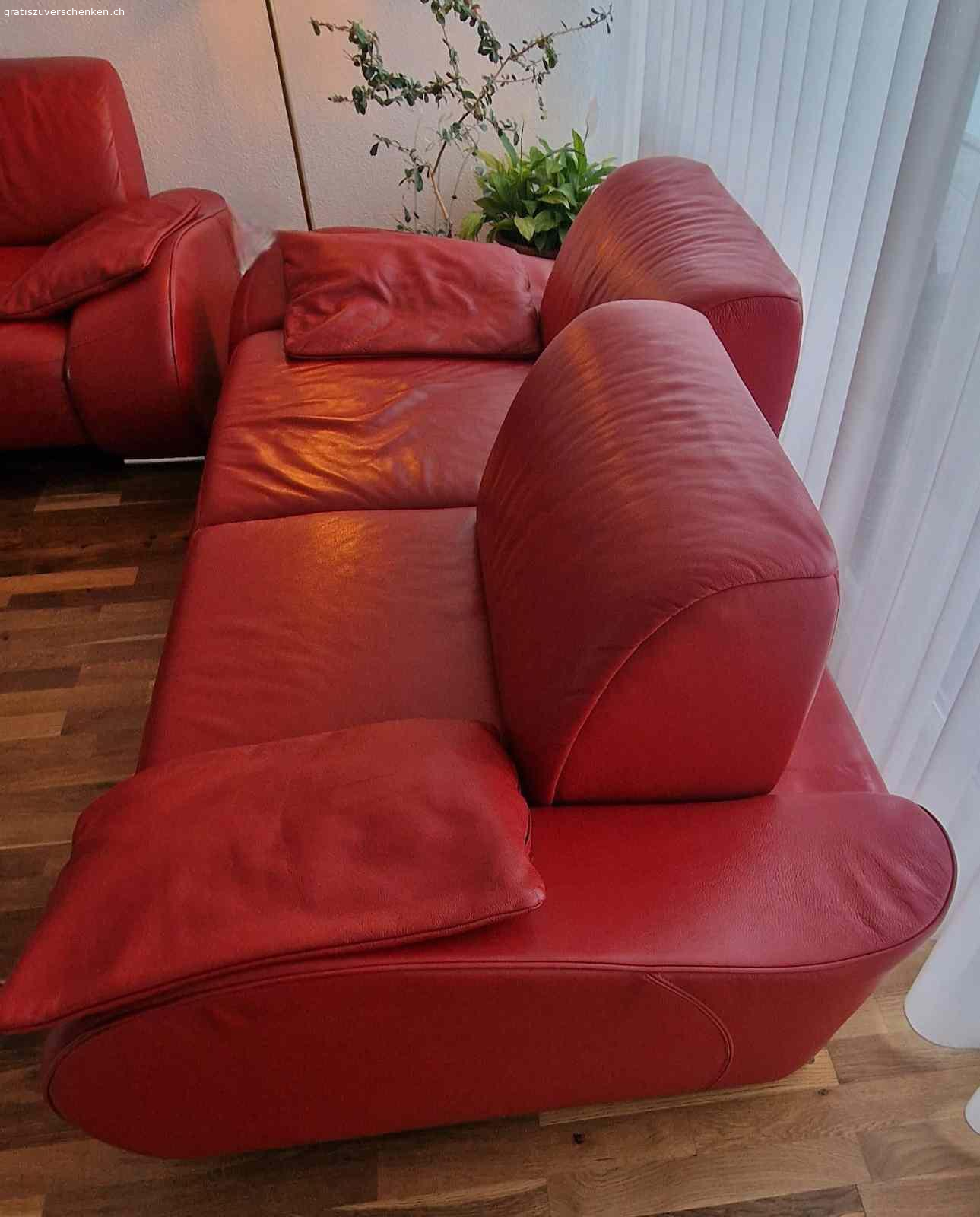 LEDER SOFA SET ZU VERSCHENKEN. Drei  Ledersofas  zum verschenken.