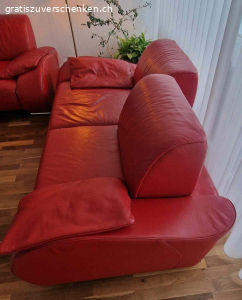 LEDER SOFA SET ZU VERSCHENKEN. Drei  Ledersofas  zum verschenken.