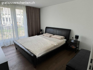 Lederbett mit Sitzbank (mit Stauraum). Edles Lederbett 180 x 200 zu verschenken, inkl Lederbank mit Stauraum