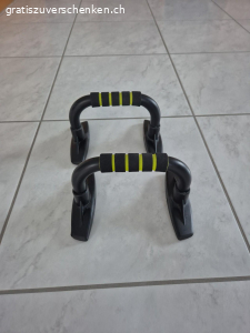 Liegestützböcke. Neuwertige Liegestützböcke abzugeben.
Anfragen per SMS oder Mail.