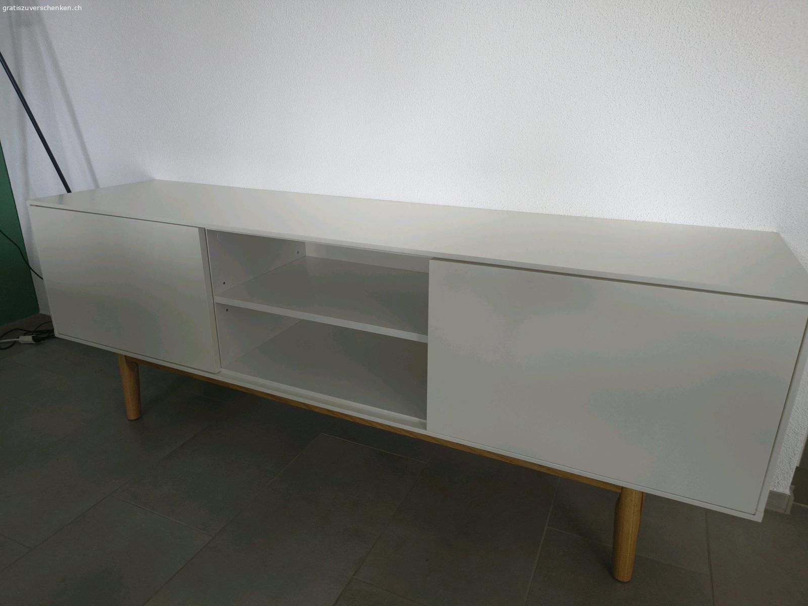 Lowboard. gut erhaltenes tv möbel. nur wenige Gebrauchsspuren