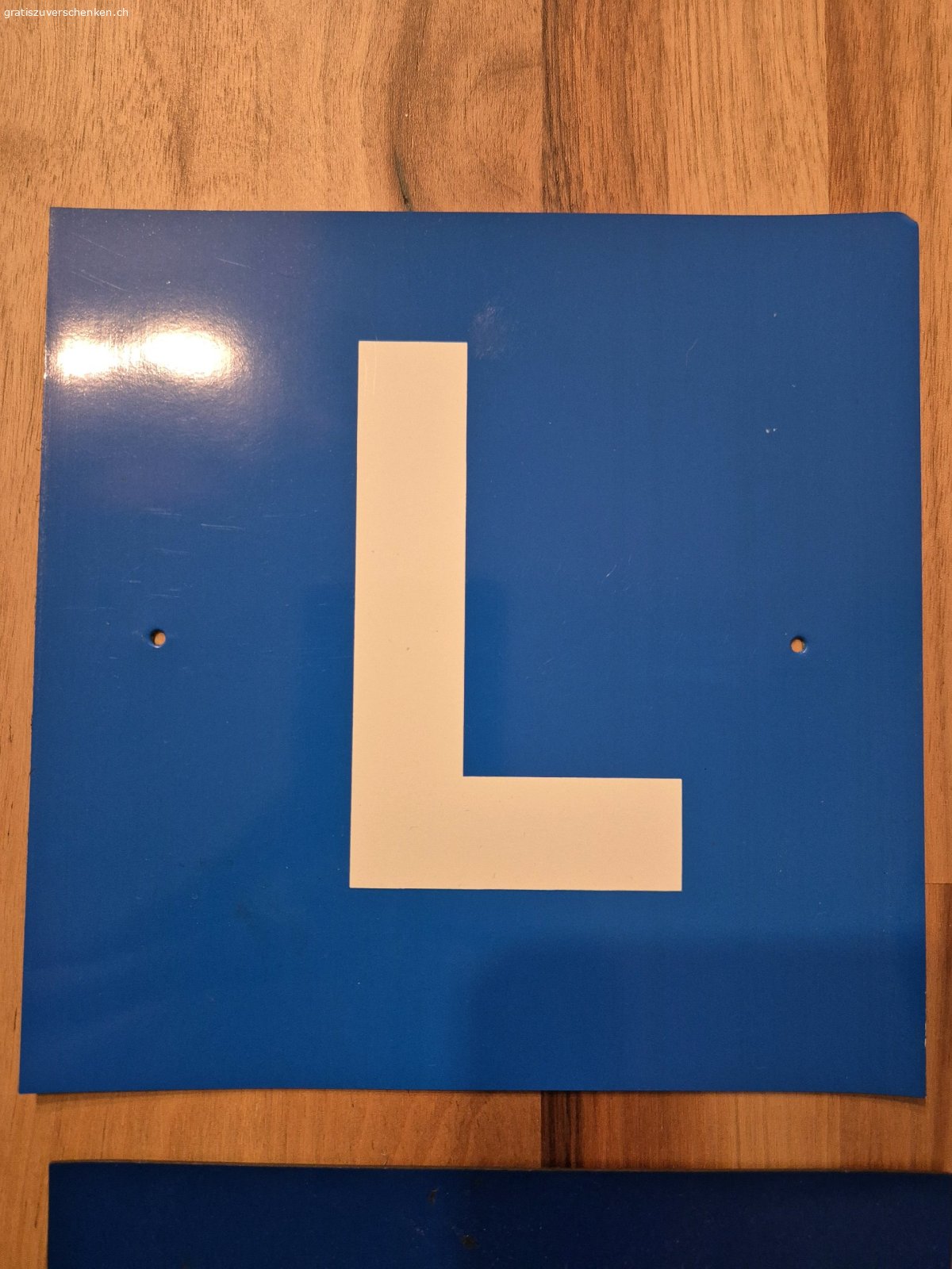Magnetisches "L". Zwei magnetische "L"s zu verschenken. 
Können auch einzel gegeben werden.
Abholung oder per Post.