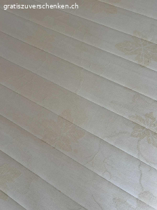 Matratzen. 2 solche Matratzen zu verschenken. Sind sauber und in sehr guten Zustand. 90x200
Zum abholen bereit