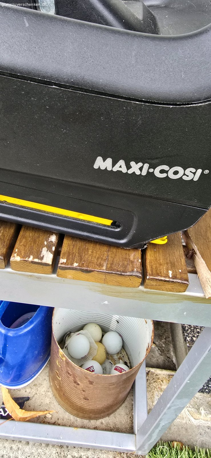 Maxi-Cosi. Maxi-Cosi Babys-Schale gratis zu verschenken. Muss in 4900 Langenthal abgeholt werden.