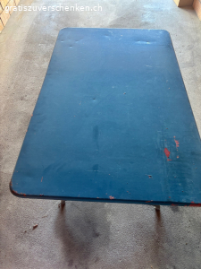 Metalltisch