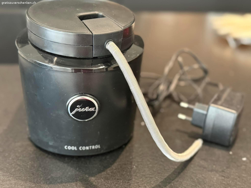 Milchkühler von Jura Kaffee Maschine