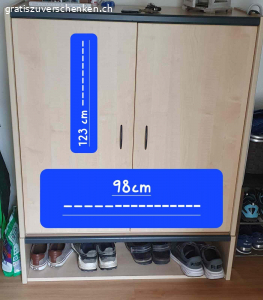 Möbel für Zimmer. Zu verschenken