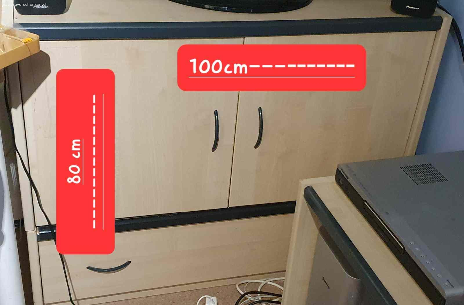 Möbel für Zimmer. Zu verschenken