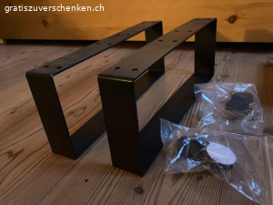 Möbelerhöher. 11x30 cm
Nur zum abholen. Inkl. Schrauben.