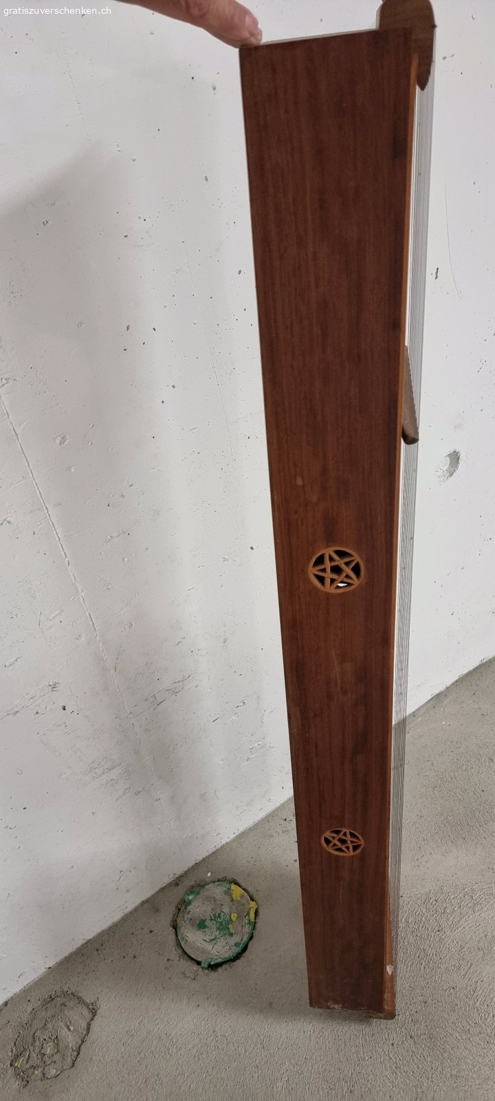Monochor, Holz. 1 Saite muss ersetzt werden, ansonsten OK