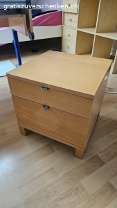 Nachttisch / kl. Kommode. Kleine Kommode mit zwei Schubladen. 
Höhe: 41cm
Breite: 40cm
Tiefe: 40cm