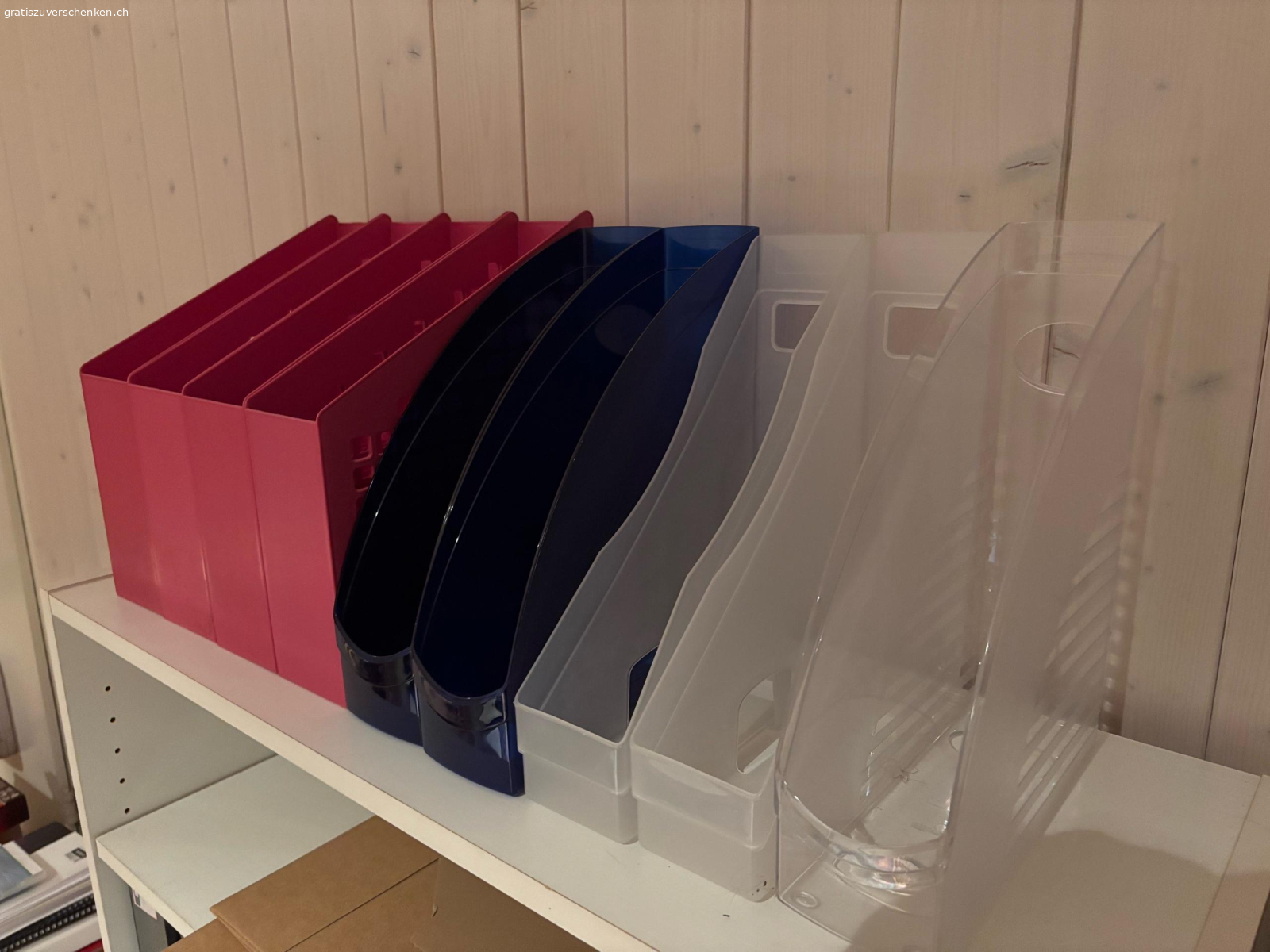 Ordner. infolge Haushaltauflösung: 
viele Ordner und Stehmappen