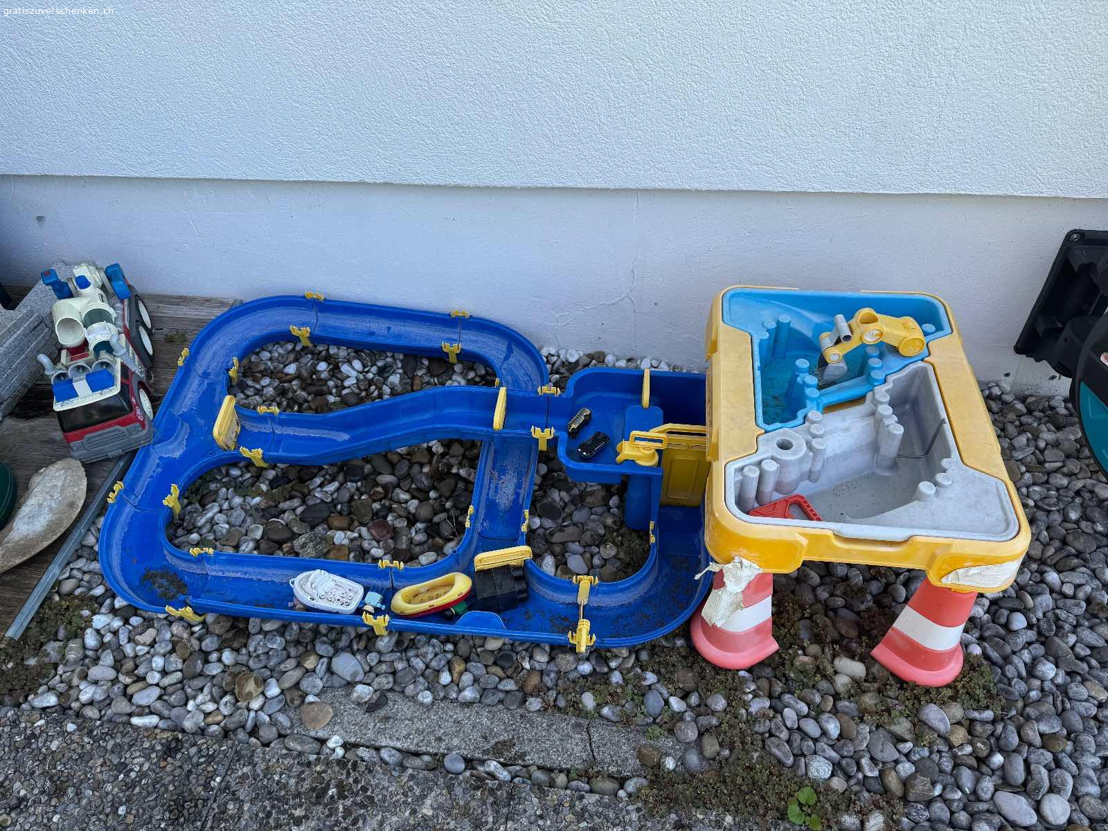 Outdoor Spielsachen. Gebrauchte outdoorspielsachen