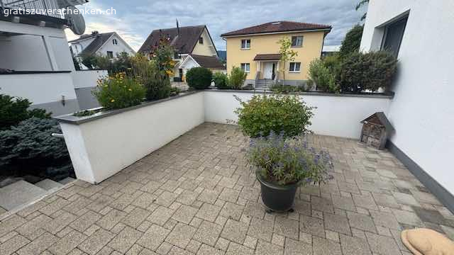 Pflastersteine. 22 m2 Pflastersteine
hellgrau
Höhe 6 cm

abholbereit in 9320 Arbon