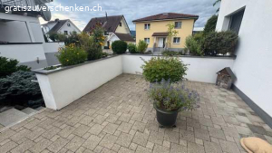 Pflastersteine. 22 m2 Pflastersteine
hellgrau
Höhe 6 cm

abholbereit in 9320 Arbon