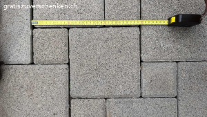 Pflastersteine. 22 m2 Pflastersteine
hellgrau
Höhe 6 cm

abholbereit in 9320 Arbon