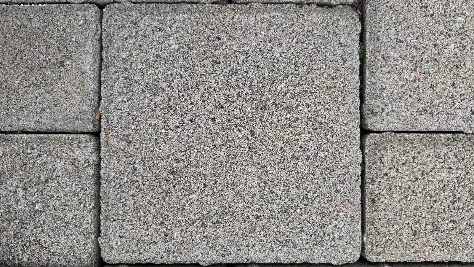 Pflastersteine. 22 m2 Pflastersteine
hellgrau
Höhe 6 cm

abholbereit in 9320 Arbon
