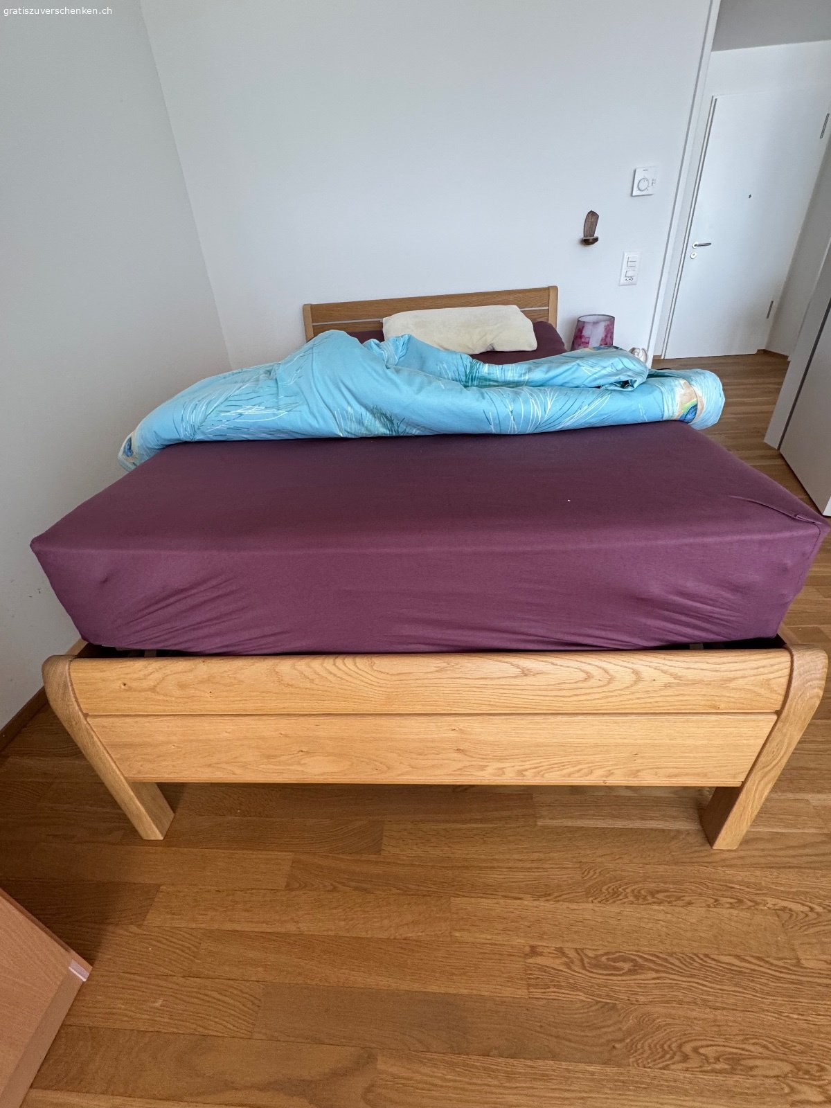 Pflegebett elektrisch, Roviva. Pflegebett mit elektrischem Lattenrost (Dream Away Contour Modell 5) mit Matic A2 Fernbedienung, 
Roviva-Matratze Dream-Away Climaxx Grand-Hygiene
120cm x200cm