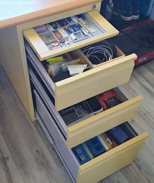 Pult / Bürotisch gelb