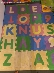 PuzzleTeppich gratis. Liebe Eltern, ich möchte meinen Puzzleteppich weitergeben. Es gibt 3 Sets (je ca. 20 Teile). Bitte in ZH 8051 bis 09.07 abholen oder reservieren.