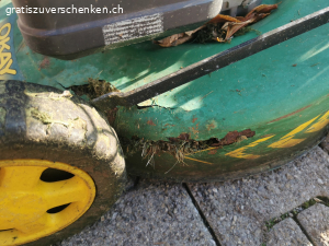 Rasenmäher Benzin!