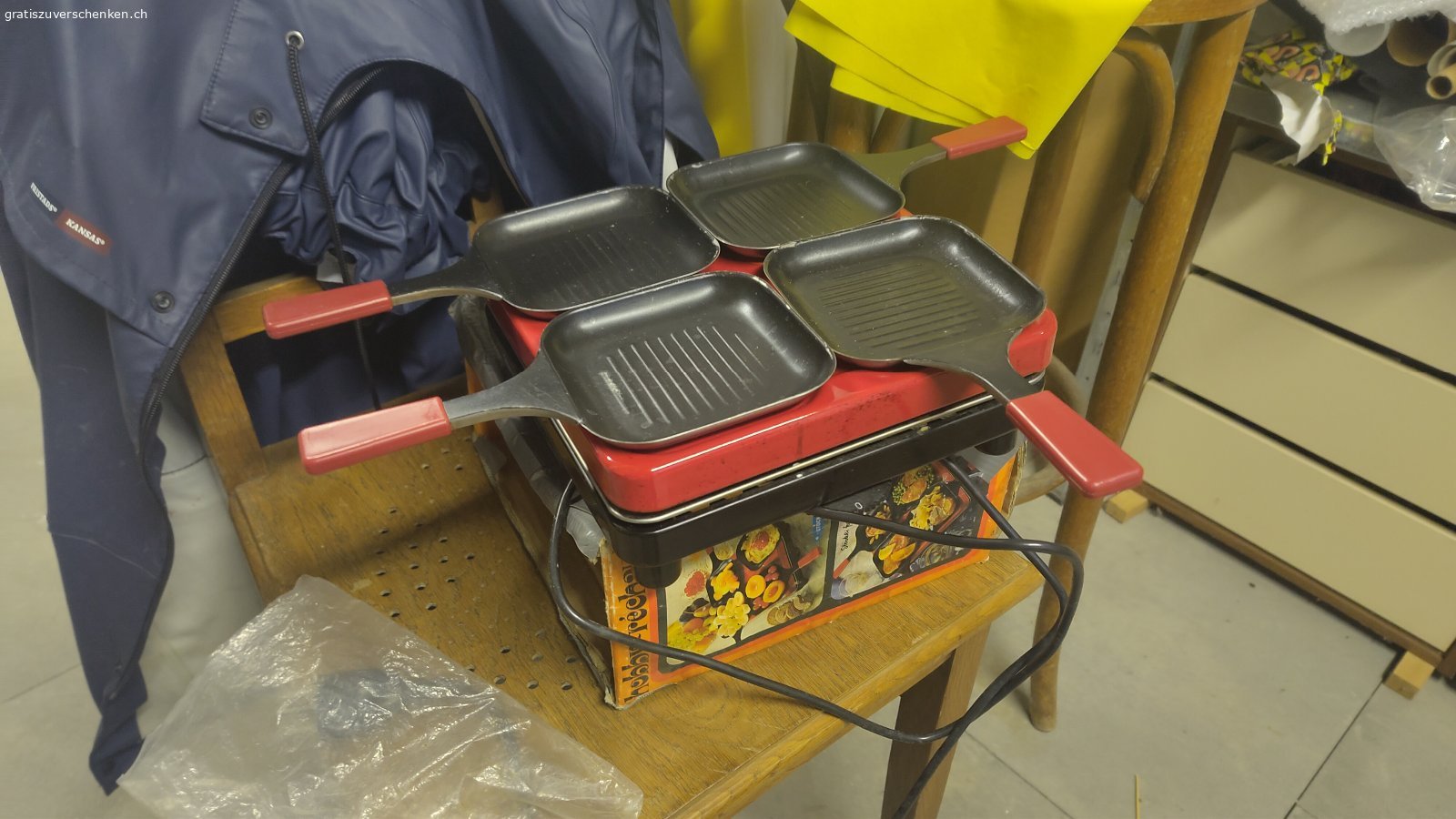 Rechaud. Hobby Rechaud, elektrisch, mit 4 Pfännchen, gebraucht, aber funktionierend