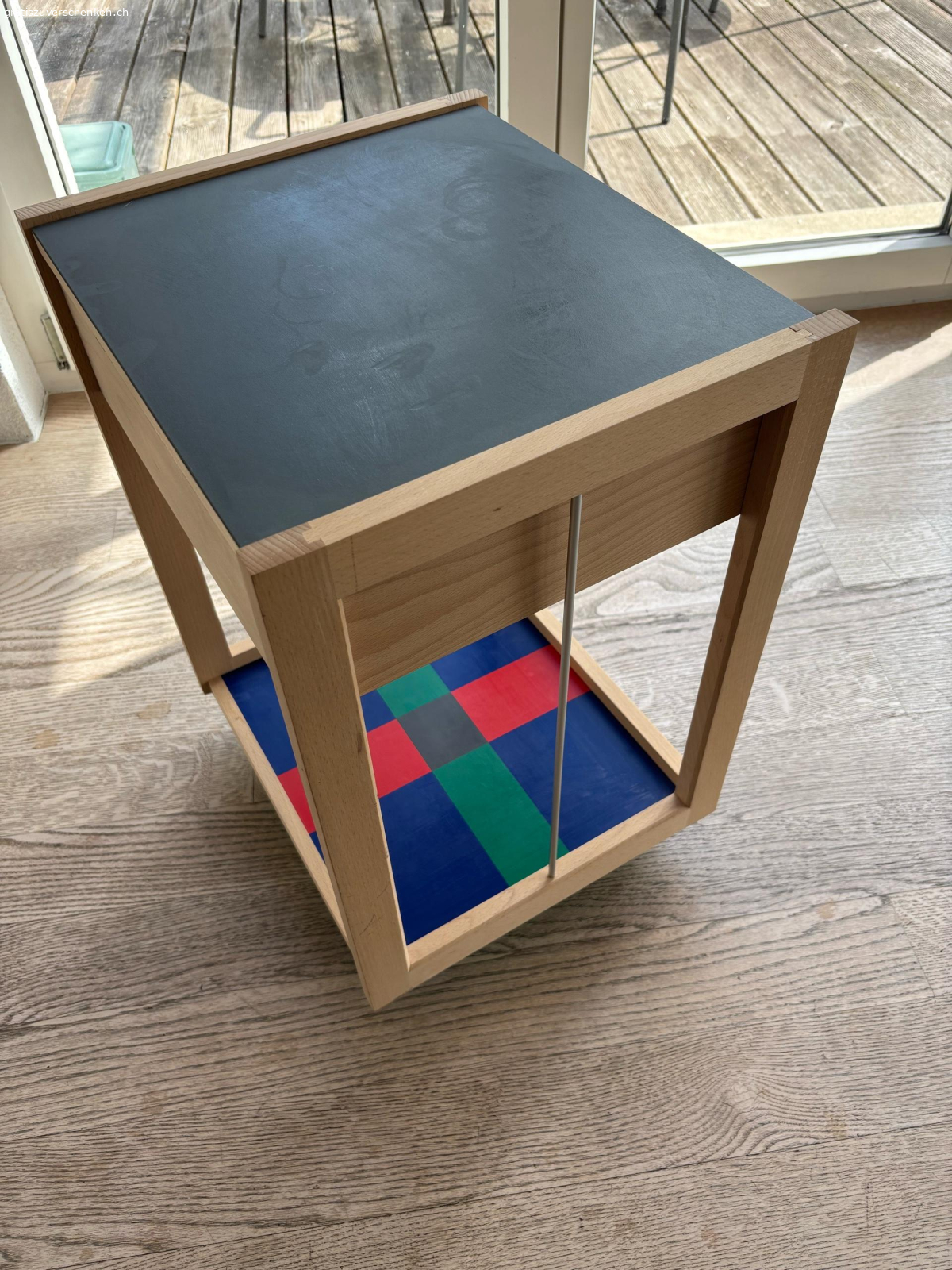 Rollmöbel. Schreinerarbeit Rollmöbel
Länge 40cm
Tiefe 36cm
Höhe 58cm
Rollen arretierbar