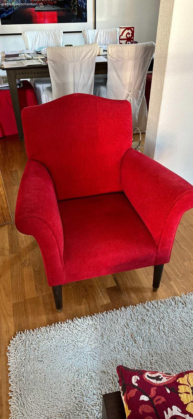 Roter Sessel. Roter Sessel wegen Umzugs abzugeben