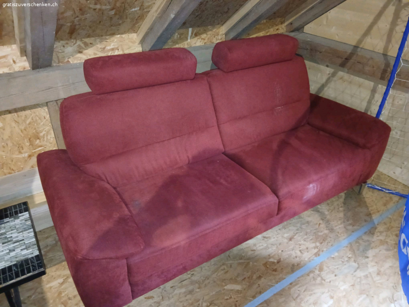 Rotes 2er Sofa m. abnehmbaren Lehnen