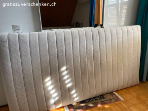 Rummel Matratzen und Lattenrost. 2 Rummel Matratzen (100X200) in sehr gutem Zustand und ohne Flecken sowie ein Lattenrost (100X200) zu verschenken. Muss in Weiningen Zürich abgeholt werden.