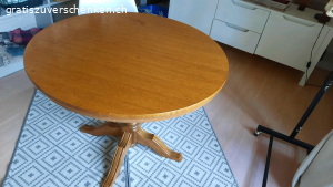 Rustikaler Ausziehtisch Eicheholz. Tisch zu verschenken massiv