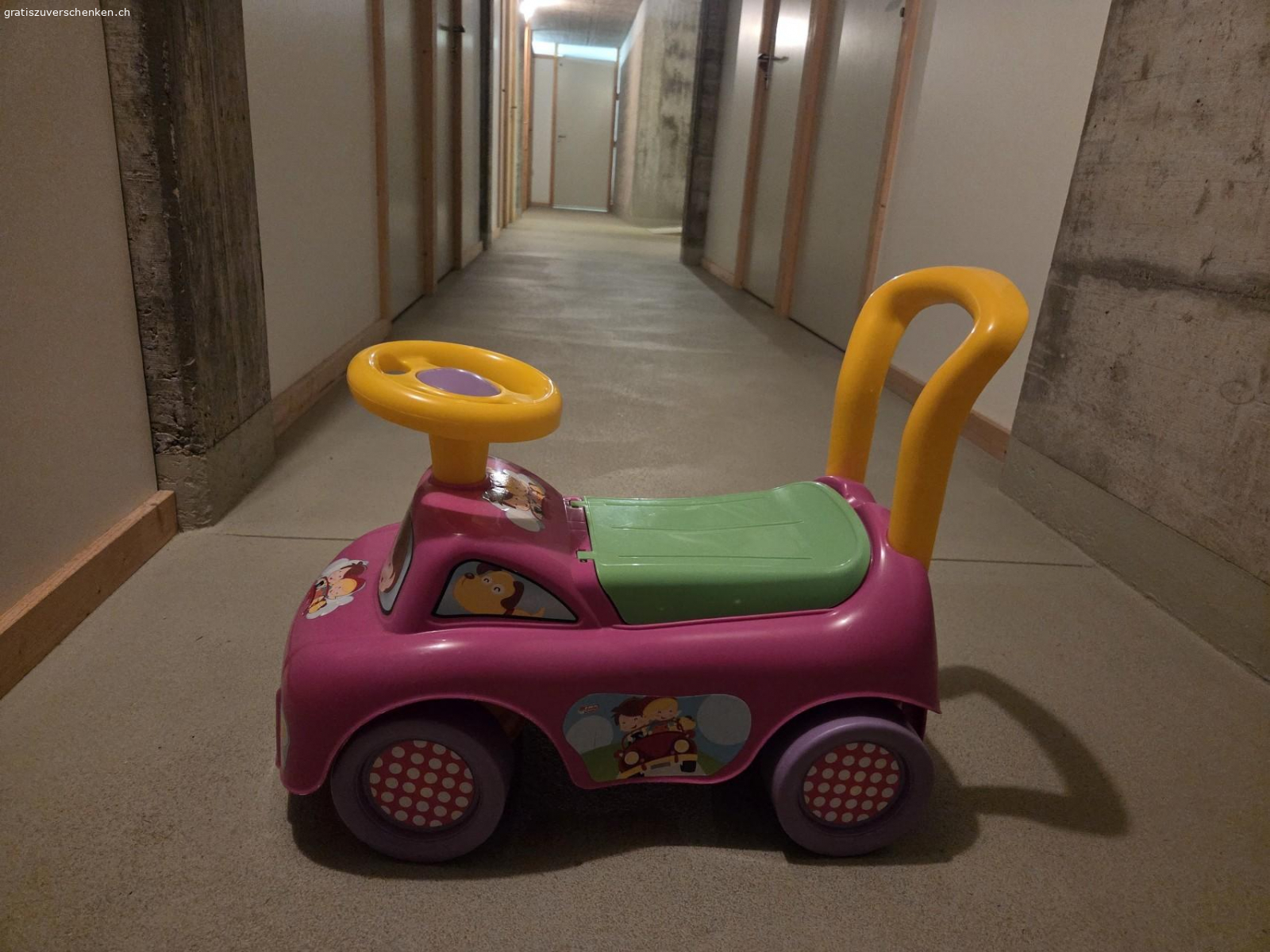 Rutschauto. Kinderrutschauto