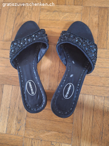 Sandaletten Grösse 37. Nur Abholung, kein Versand.