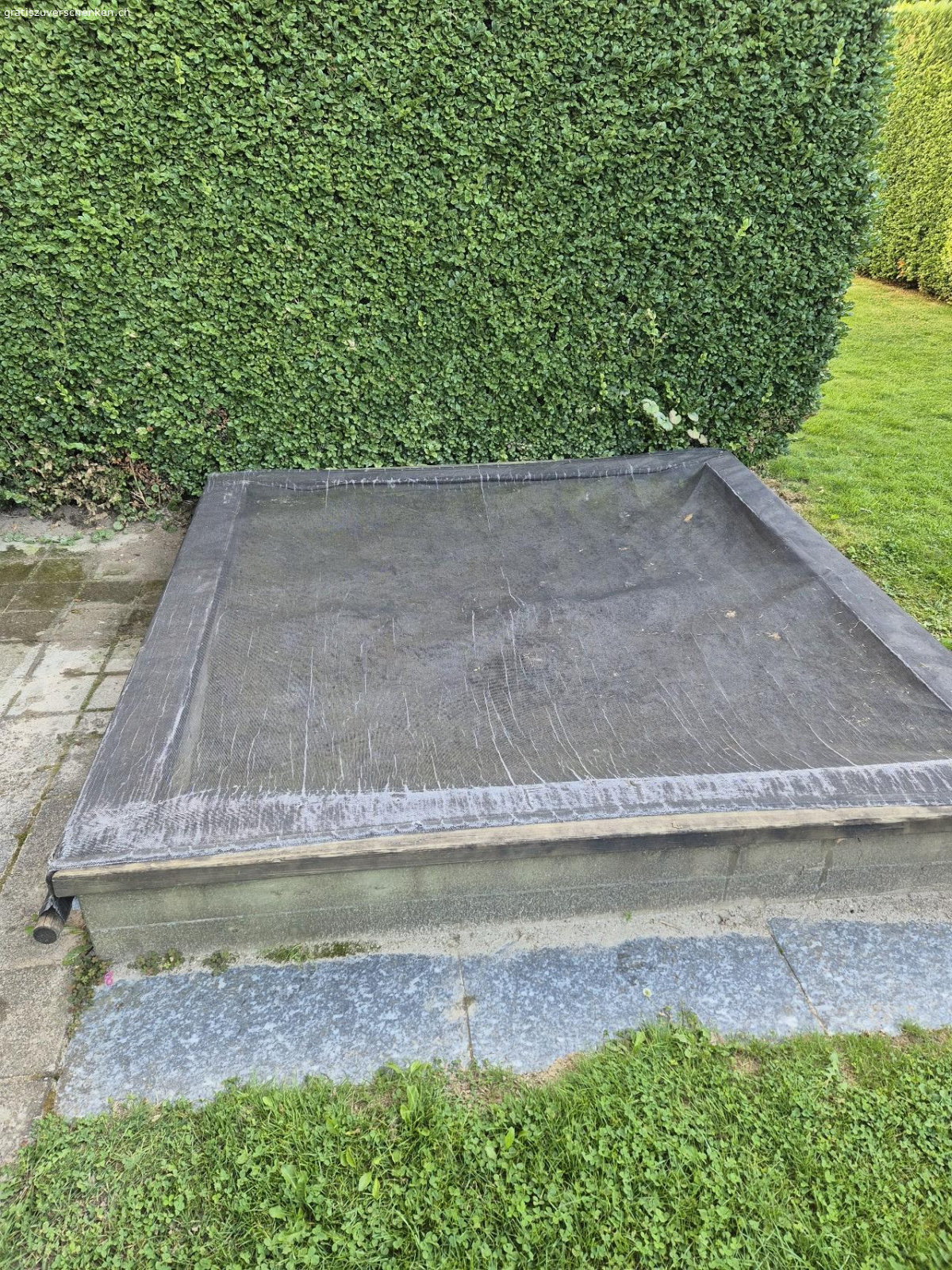 Sandkasten 2x2m. Muss in 2 Wocheb bis Mitte September abgeholt werden.
Jakobsbergstrasse 7, 9306 Freidorf.