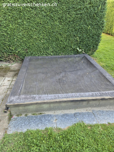 Sandkasten 2x2m. Muss in 2 Wocheb bis Mitte September abgeholt werden.
Jakobsbergstrasse 7, 9306 Freidorf.