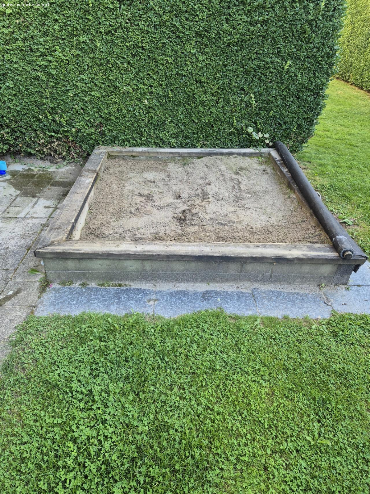 Sandkasten 2x2m. Muss in 2 Wocheb bis Mitte September abgeholt werden.
Jakobsbergstrasse 7, 9306 Freidorf.