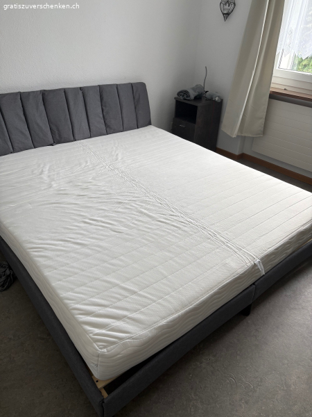 Schaumstoffmatratze 180x200 neu