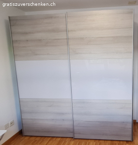 Schiebetürschrank