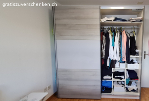 Schiebetürschrank