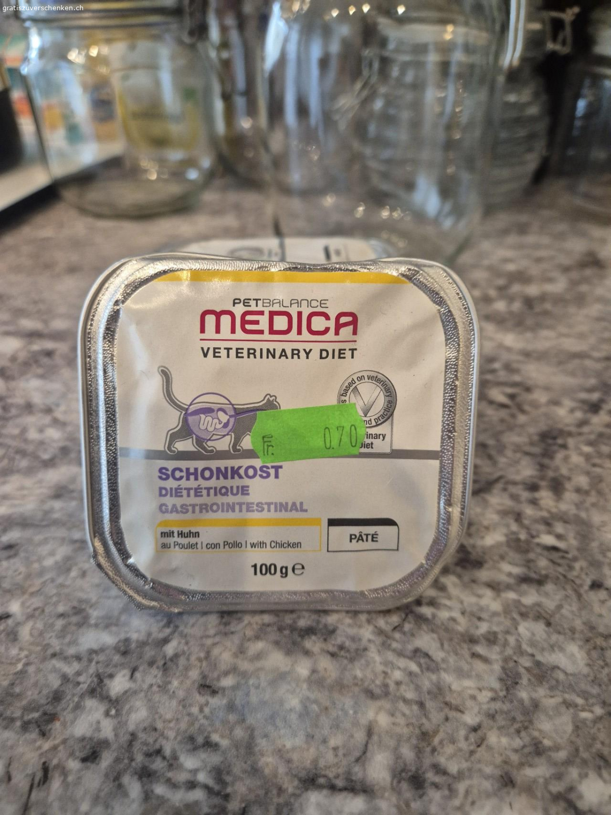 Schonkost Katzenfutter Huhn. 3 x Huhn pâté schonkost Katzenfutter von Medica Fressnapf..

Ich gebs ab weil meine Katze es nicht frisst. Sie ist sich anders gewohnt und ne kleine Diva. 

Sie bevorzugt Futter von anderen Marken. 

Haltbarkeit bis 12.5.2025

abzuholen in Spreitenbach.