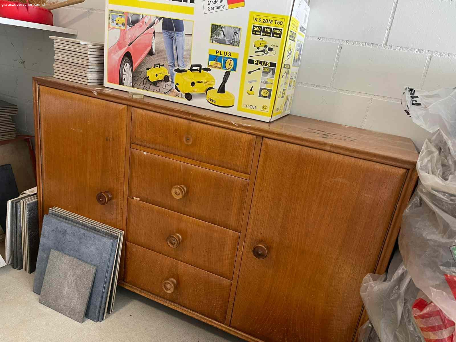 schrank 3 türig mit schubladen, truhe. möbeli. schrank 3 türig mit schubladen, schuhschrank, bürostuhl, antike kommode, truhe, weidenkorb, möbeli