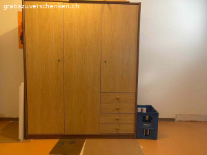 schrank 3 türig mit schubladen, truhe. möbeli. schrank 3 türig mit schubladen, schuhschrank, bürostuhl, antike kommode, truhe, weidenkorb, möbeli