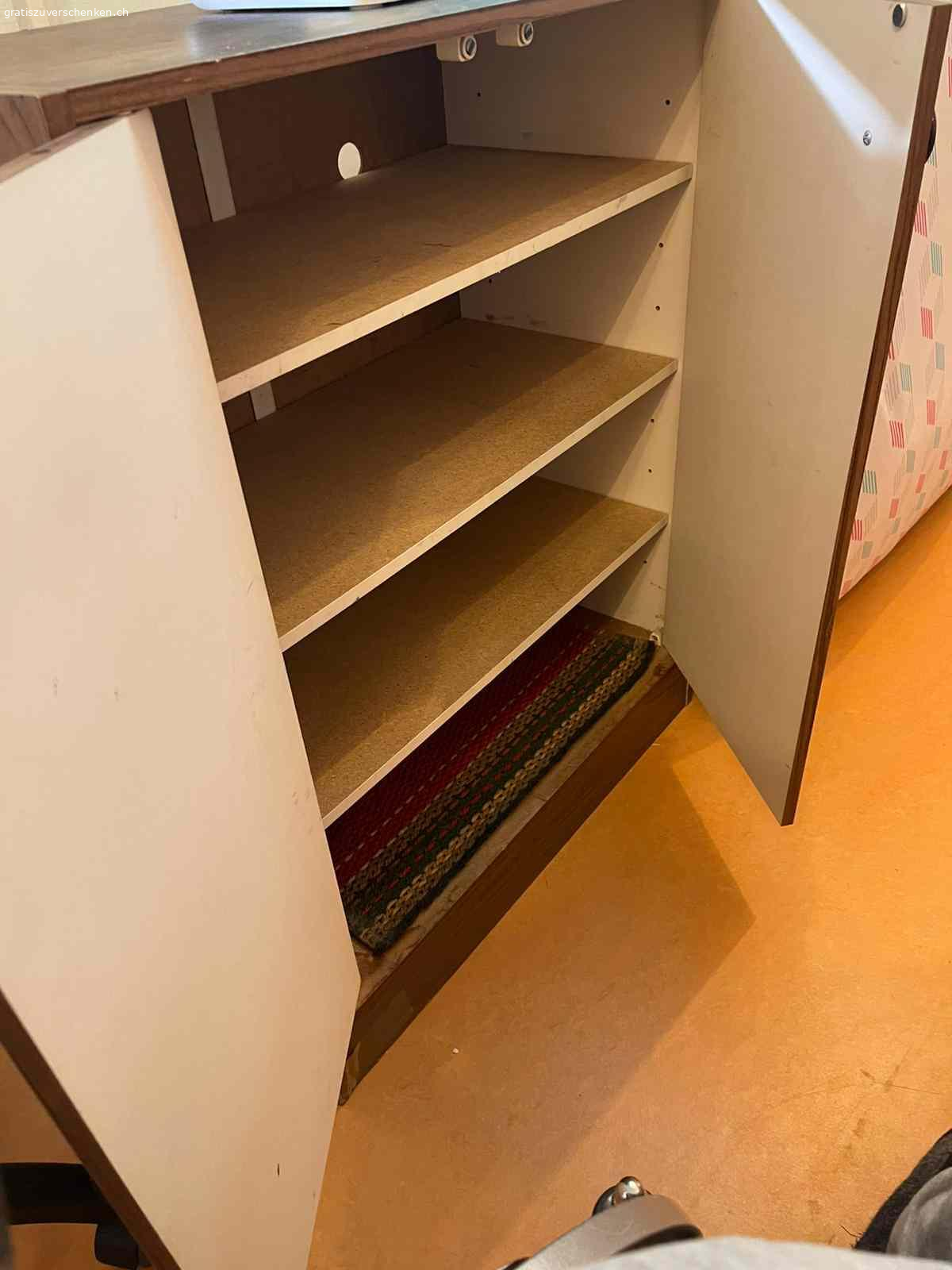 schrank 3 türig mit schubladen, truhe. möbeli. schrank 3 türig mit schubladen, schuhschrank, bürostuhl, antike kommode, truhe, weidenkorb, möbeli