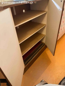 schrank 3 türig mit schubladen, truhe. möbeli. schrank 3 türig mit schubladen, schuhschrank, bürostuhl, antike kommode, truhe, weidenkorb, möbeli