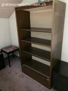 Schrank. Alter Holzschrank