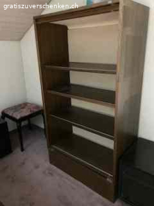 Schrank. Alter Holzschrank